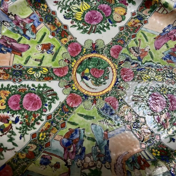 Vintage GuangCai (廣彩瓷）Chinese Medallion Family Rose Oval Platter, 16" x 13.25" x - Picture 11 of 11